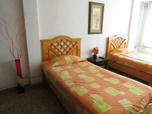 Residencial El Sol De Los Pinos Trujillo Bagian luar foto
